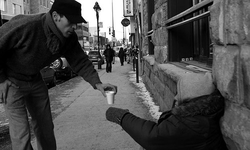 12 Random Acts Of Kindness That You Must Practice
